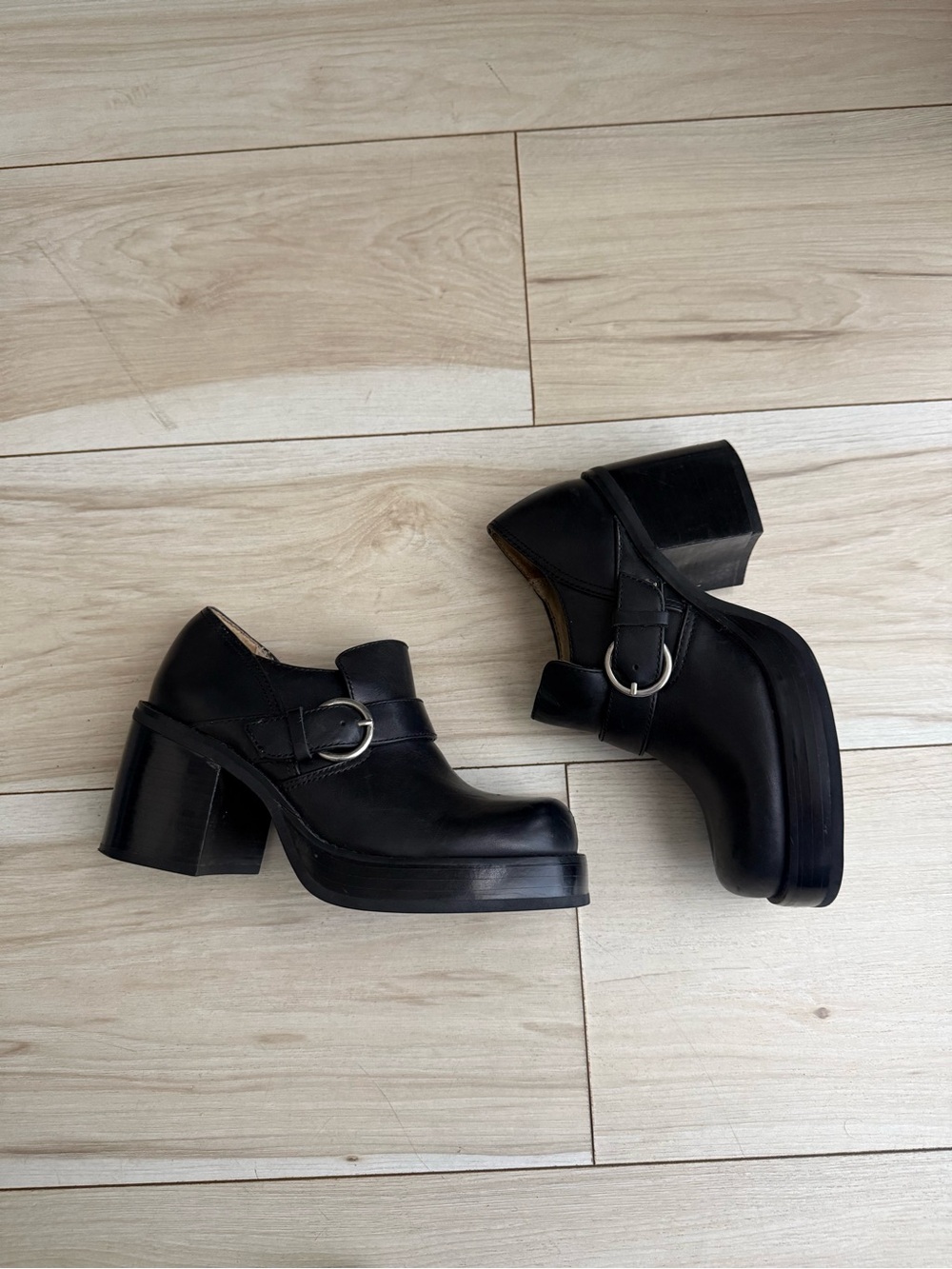 Vintage American Eagle Black Leather Block Heel Mary Jane Shoes